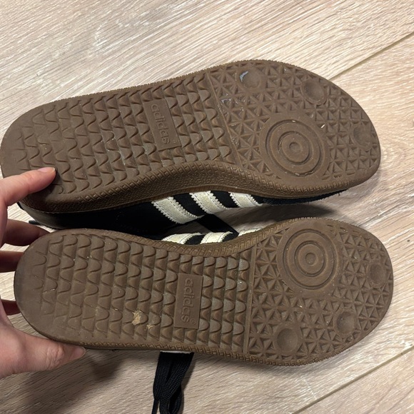 Adidas Samba sneakers size 6 - Picture 3 of 5